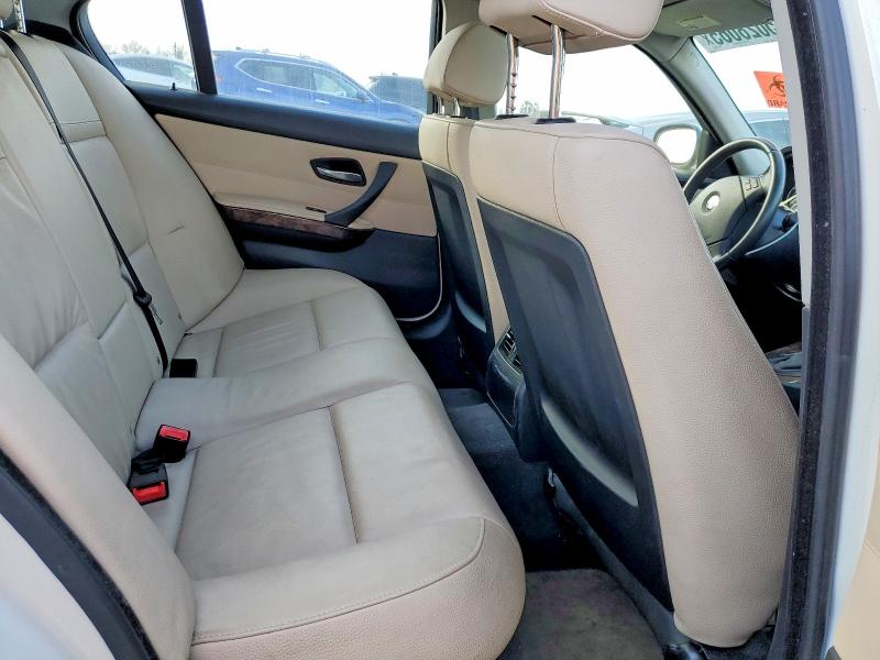 Photo 10 from auction – 2010 BMW 328 I SULE with VIN WBAPH5G58ANM34495