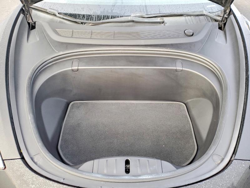 Photo 11 from auction – 2018 TESLA MODEL 3 with VIN 5YJ3E1EB2JF187730
