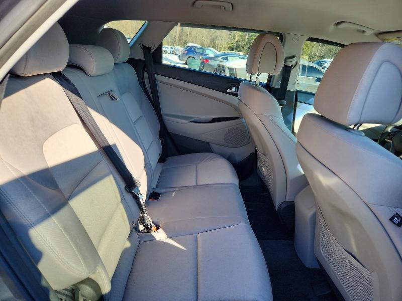 Photo 11 from auction – 2018 HYUNDAI TUCSON with VIN KM8J23A48JU656793