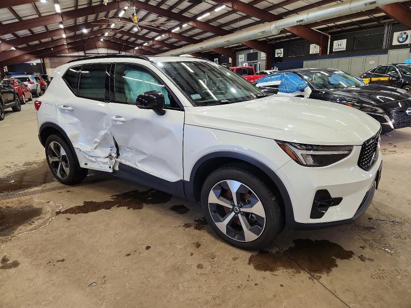 Photo 4 from auction – 2023 VOLVO XC40 PLUS with VIN YV4L12UW6P2977806