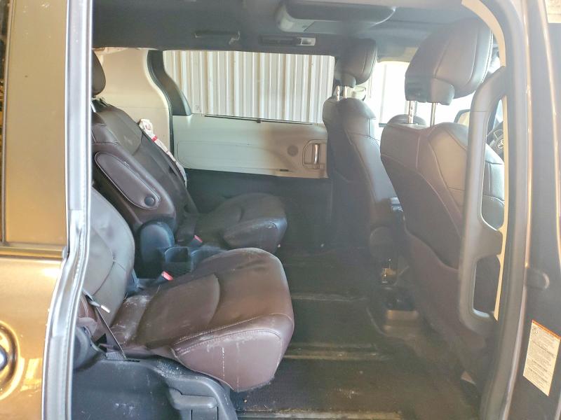 Photo 11 from auction – 2023 TOYOTA SIENNA LIM with VIN 5TDESKFC6PS080683