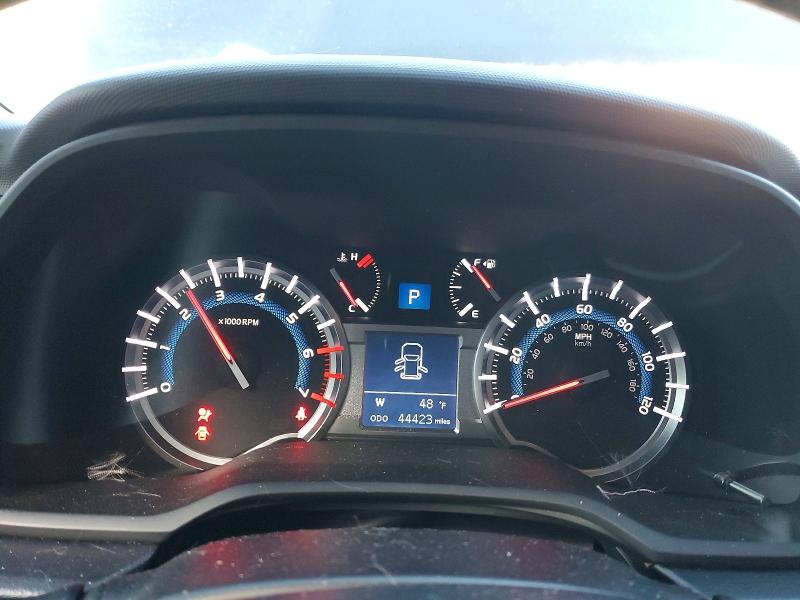 Photo 9 from auction – 2018 TOYOTA 4RUNNER with VIN JTEBU5JR3J5541714