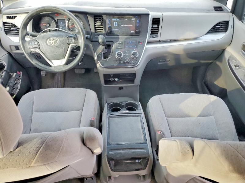 Photo 8 from auction – 2016 TOYOTA SIENNA LE with VIN 5TDKK3DC4GS741834