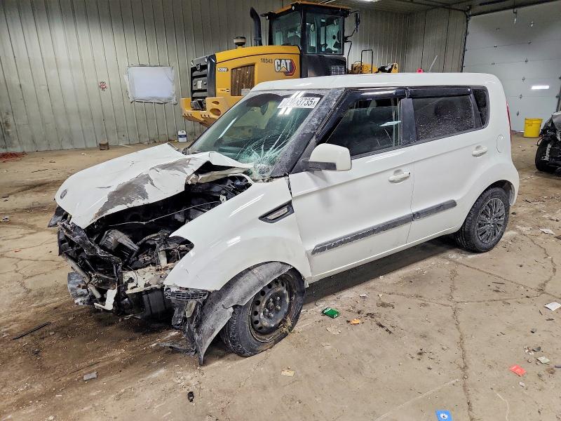 KIA SOUL 2013 with VIN KNDJT2A54D7765131 - Photo from auction