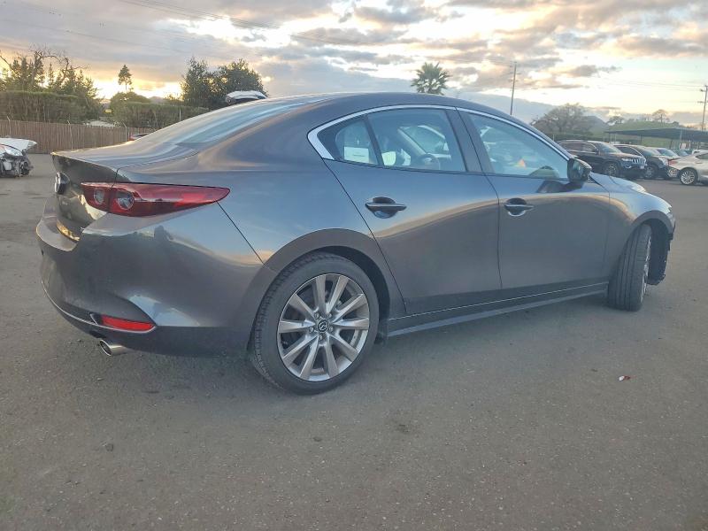 Photo 3 from auction – 2021 MAZDA 3 SELECT with VIN JM1BPABL5M1317869