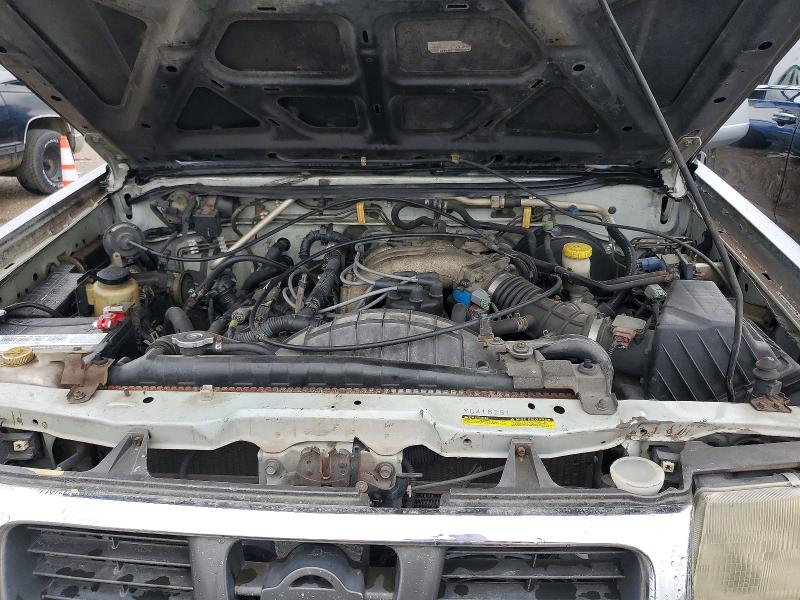 Photo 11 from auction – 2000 NISSAN FRONTIER C with VIN 1N6ED27T2YC418251
