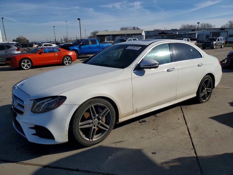MERCEDES-BENZ E 300 2019 with VIN WDDZF4JB8KA579030 - Photo from auction
