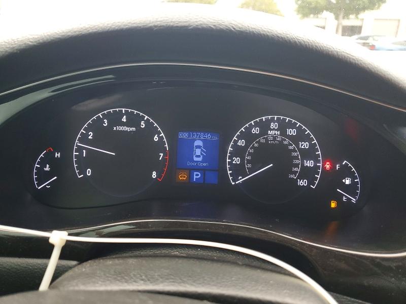 Photo 9 from auction – 2013 HYUNDAI GENESIS with VIN KMHGC4DD7DU247343