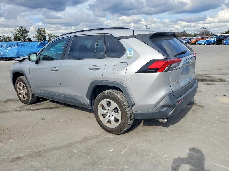 Photo 2 from auction – 2019 TOYOTA RAV4 with VIN 2T3H1RFV7KW032093