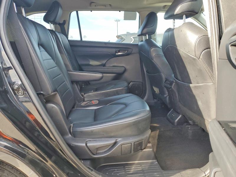 Photo 11 from auction – 2021 TOYOTA HIGHLANDER with VIN 5TDGZRAH6MS531140