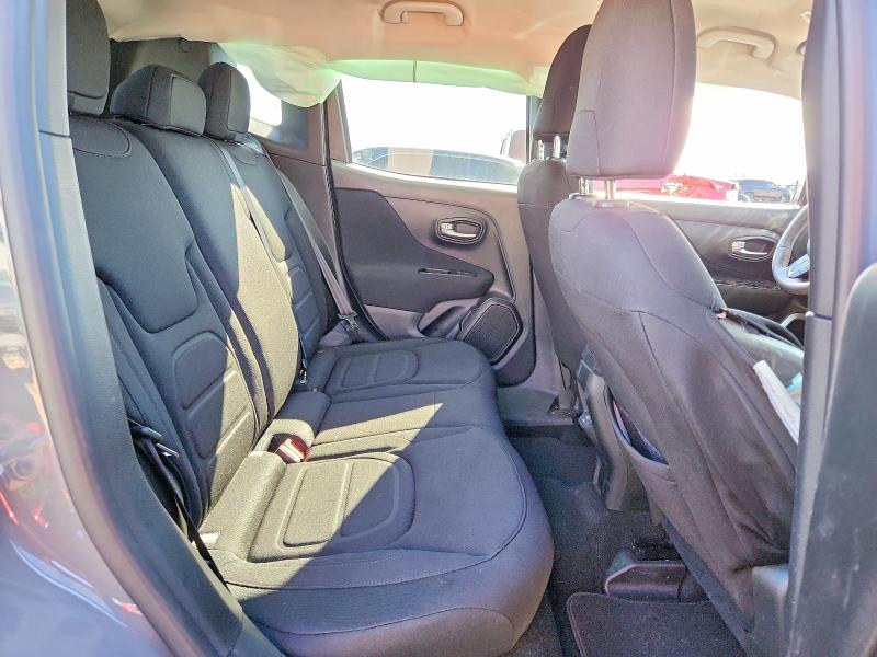 Photo 11 from auction – 2021 JEEP RENEGADE with VIN ZACNJDBB7MPN14322