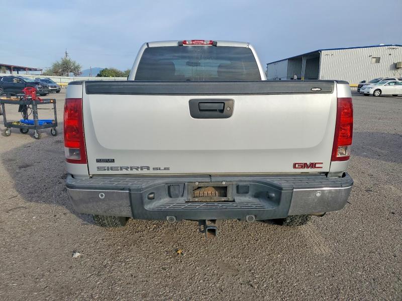 Photo 6 from auction – 2011 GMC SIERRA with VIN 1GTR2VE34BZ167848