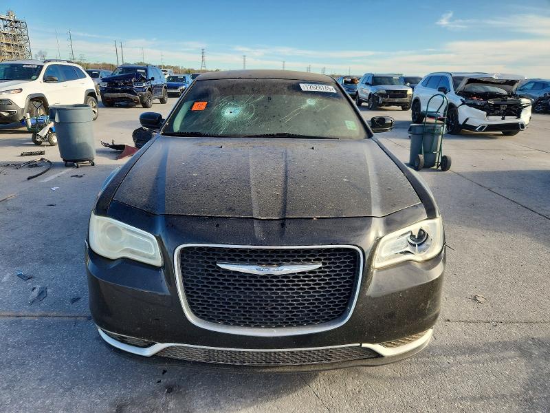 Photo 5 from auction – 2015 CHRYSLER 300 LIMITE with VIN 2C3CCAAG1FH838097