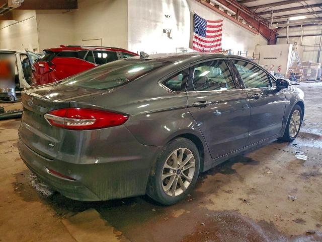 Photo 3 from auction – 2019 FORD FUSION with VIN 3FA6P0H77KR218646