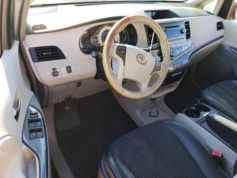 Photo 8 from auction – 2012 TOYOTA SIENNA with VIN 5TDXK3DC1CS243395