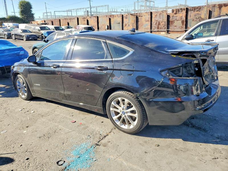 Photo 2 from auction – 2019 FORD FUSION with VIN 3FA6P0LUXKR286761