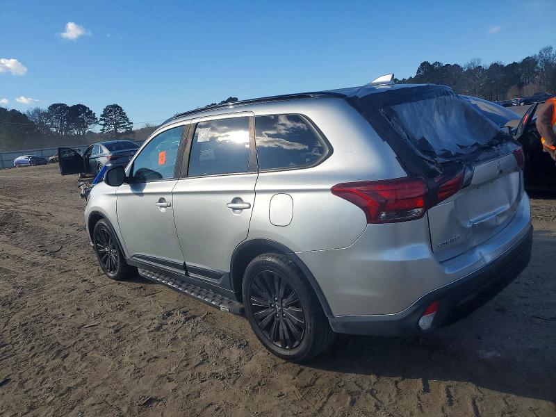 Photo 2 from auction – 2020 MITSUBISHI OUTLANDER with VIN JA4AD3A37LZ040430