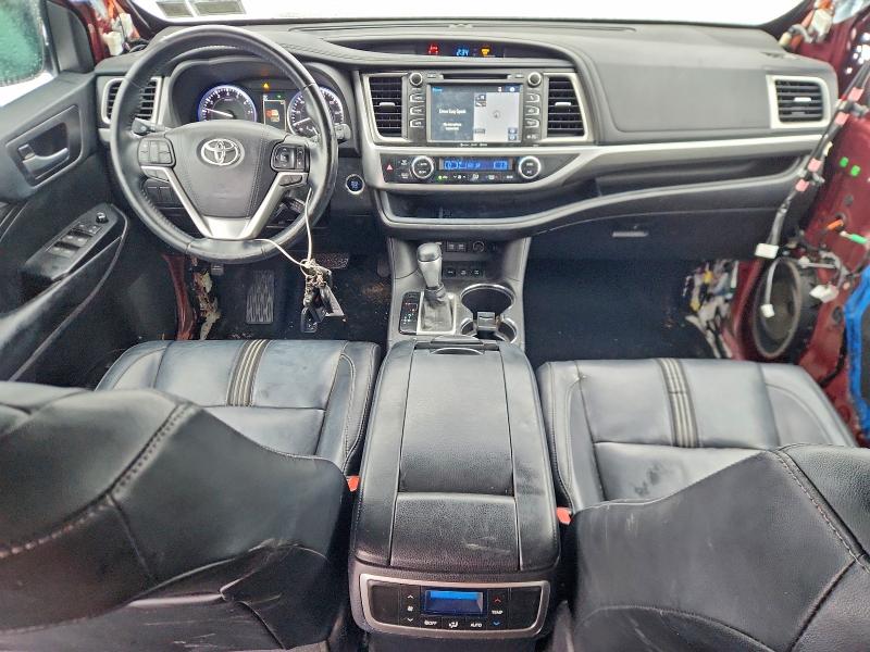Photo 8 from auction – 2018 TOYOTA HIGHLANDER with VIN 5TDJZRFH2JS803077