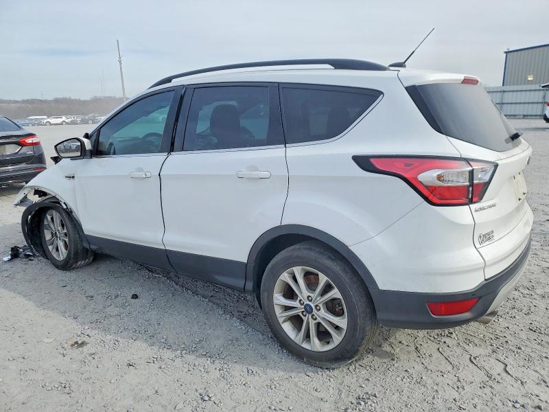 Photo 2 from auction – 2017 FORD ESCAPE with VIN 1FMCU0GDXHUE84995