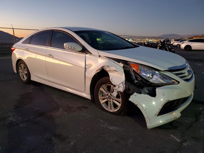 Photo 4 from auction – 2014 HYUNDAI SONATA with VIN 5NPEB4AC3EH927780