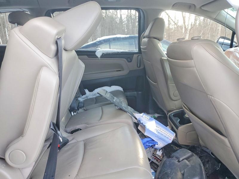 Photo 11 from auction – 2018 HONDA ODYSSEY TO with VIN 5FNRL6H88JB506562