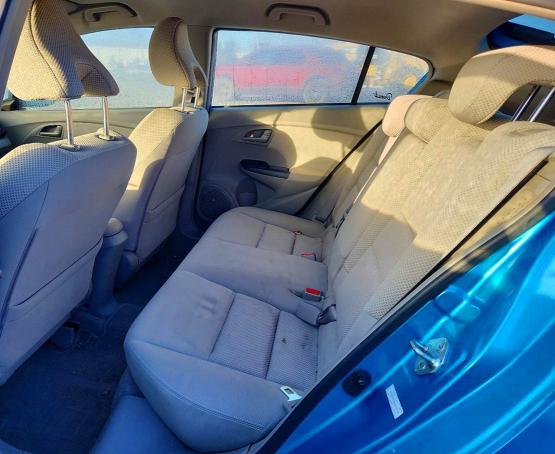 Photo 10 from auction – 2010 HONDA INSIGHT with VIN JHMZE2H79AS019172
