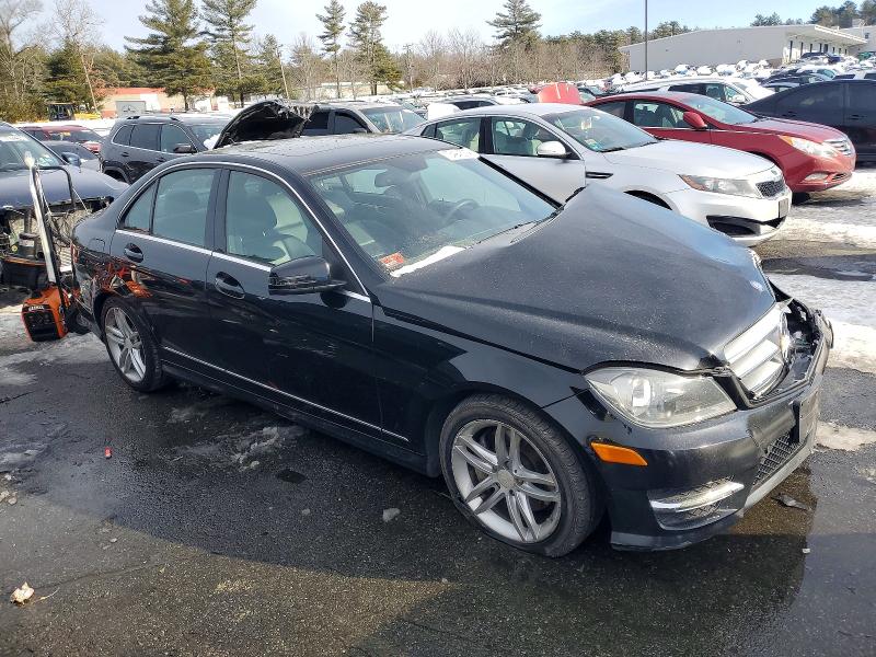 Photo 4 from auction – 2013 MERCEDES-BENZ C 300 4MAT with VIN WDDGF8AB9DA781389