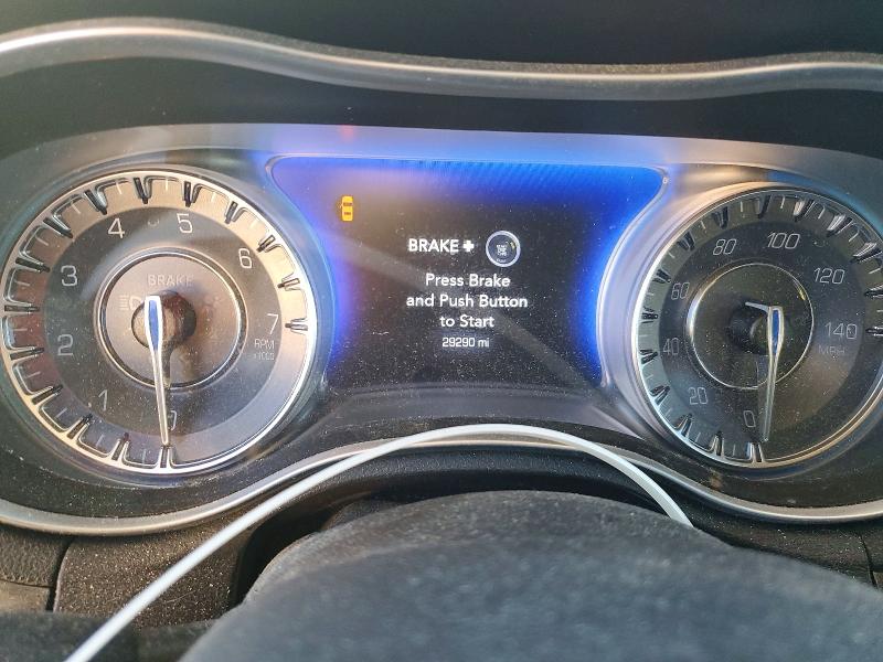 Photo 9 from auction – 2022 CHRYSLER 300 TOURIN with VIN 2C3CCAAG1NH167917