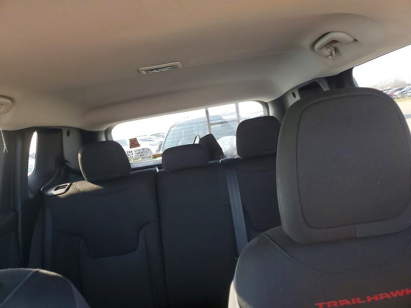 Photo 10 from auction – 2015 JEEP RENEGADE T with VIN ZACCJBCT0FPB74036