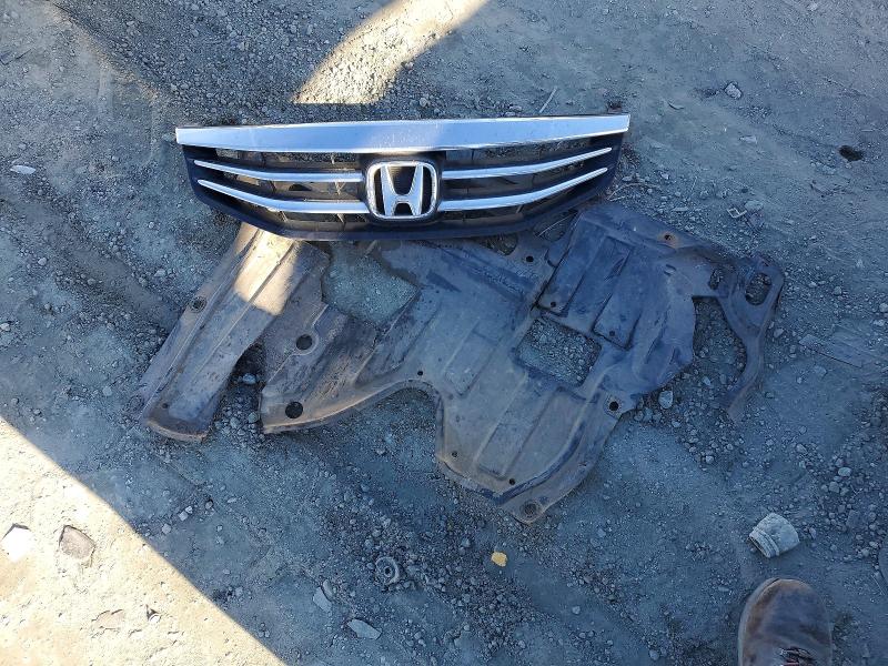 Photo 12 from auction – 2011 HONDA ACCORD LX with VIN 1HGCP2F39BA153769