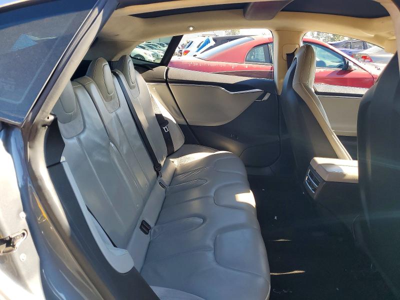 Photo 10 from auction – 2013 TESLA MODEL S with VIN 5YJSA1CP8DFP14731