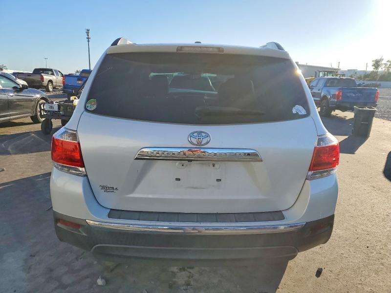 Photo 6 from auction – 2013 TOYOTA HIGHLANDER with VIN 5TDYK3EH1DS120020