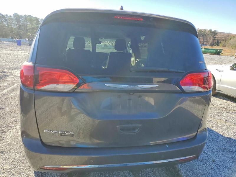 Photo 6 from auction – 2017 CHRYSLER PACIFICA T with VIN 2C4RC1BG4HR598528