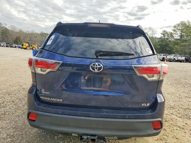 Photo 6 from auction – 2016 TOYOTA HIGHLANDER with VIN 5TDKKRFH8GS163068