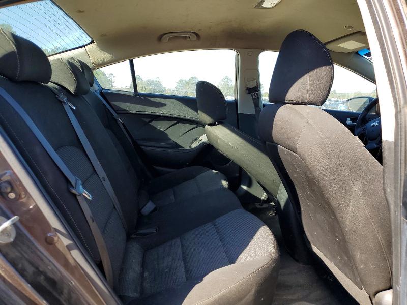 Photo 10 from auction – 2017 KIA FORTE with VIN 3KPFK4A72HE056693