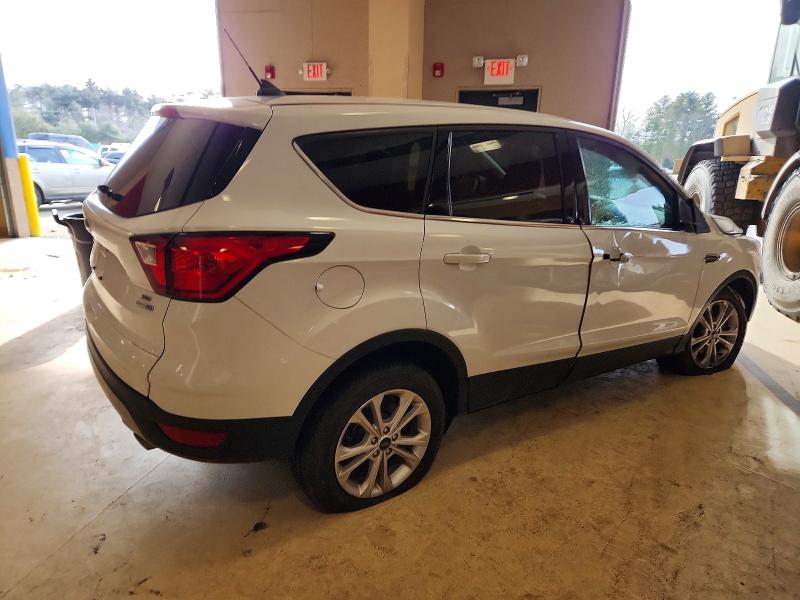 Photo 3 from auction – 2019 FORD ESCAPE SE with VIN 1FMCU9GDXKUB65690