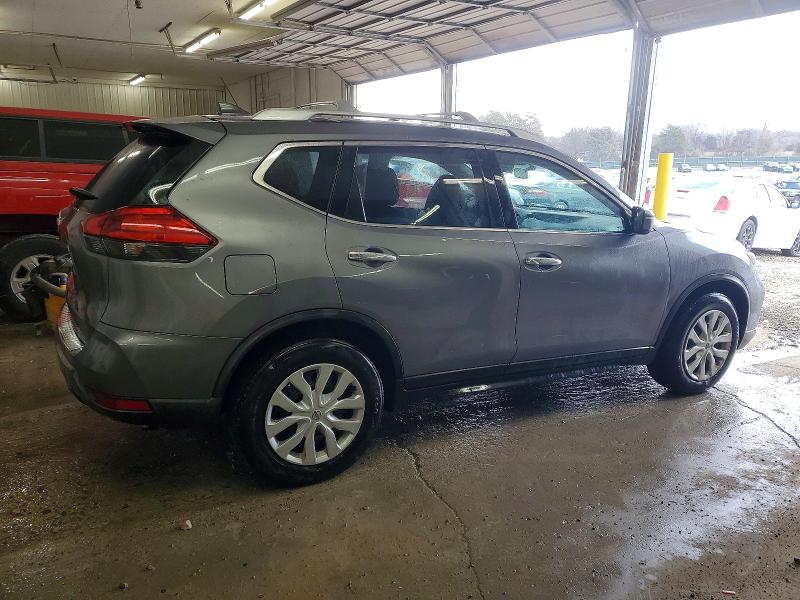 Photo 3 from auction – 2017 NISSAN ROGUE S with VIN KNMAT2MT1HP563069