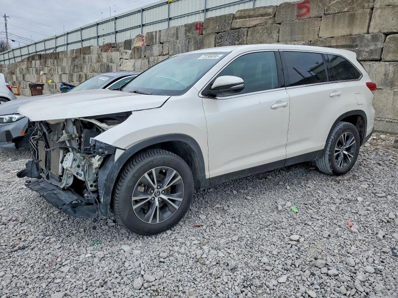 TOYOTA HIGHLANDER 2019 with VIN 5TDZARFH5KS054562 - Photo from auction
