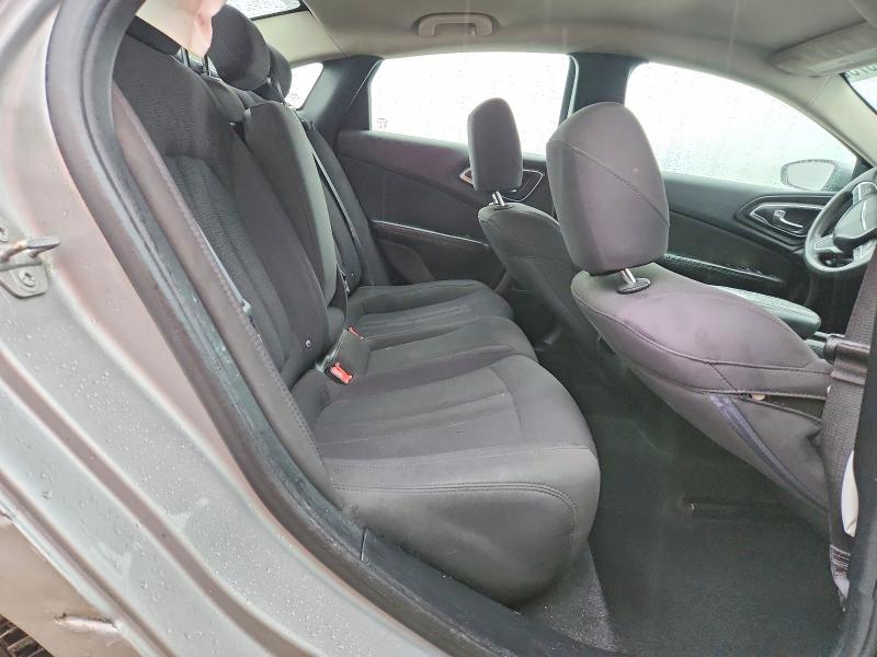 Photo 10 from auction – 2015 CHRYSLER 200 LIMITE with VIN 1C3CCCAB4FN571772