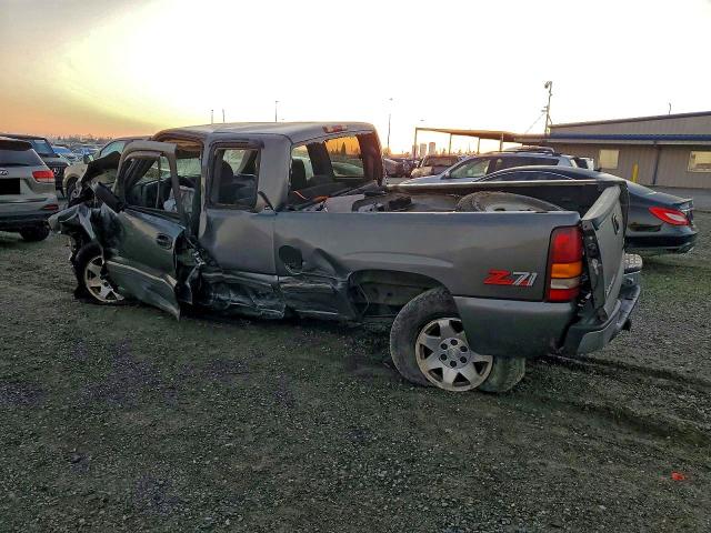 Photo 2 from auction – 2000 CHEVROLET SILVERADO with VIN 2GCEK19T6Y1105953