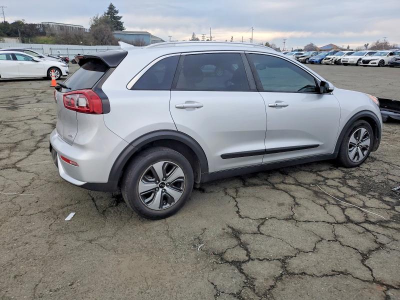 Photo 3 from auction – 2018 KIA NIRO with VIN KNDCC3LC6J5148315