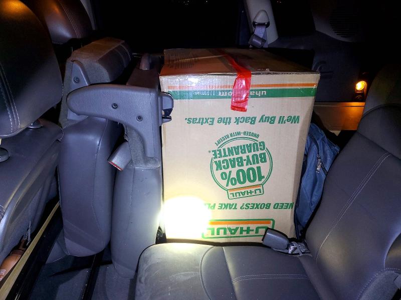 Photo 10 from auction – 2002 CHRYSLER PT CRUISER with VIN 3C8FY68B82T246553