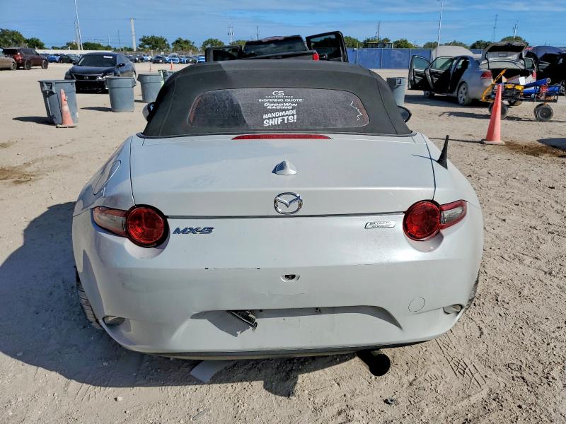 Photo 6 from auction – 2019 MAZDA MX-5 MIATA with VIN JM1NDAD74K0303969