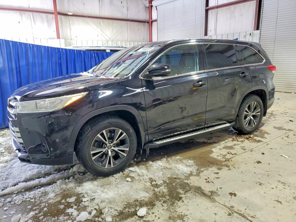 TOYOTA HIGHLANDER 2017 z numerem VIN 5TDZARFH4HS025949 - Zdjęcie z aukcji