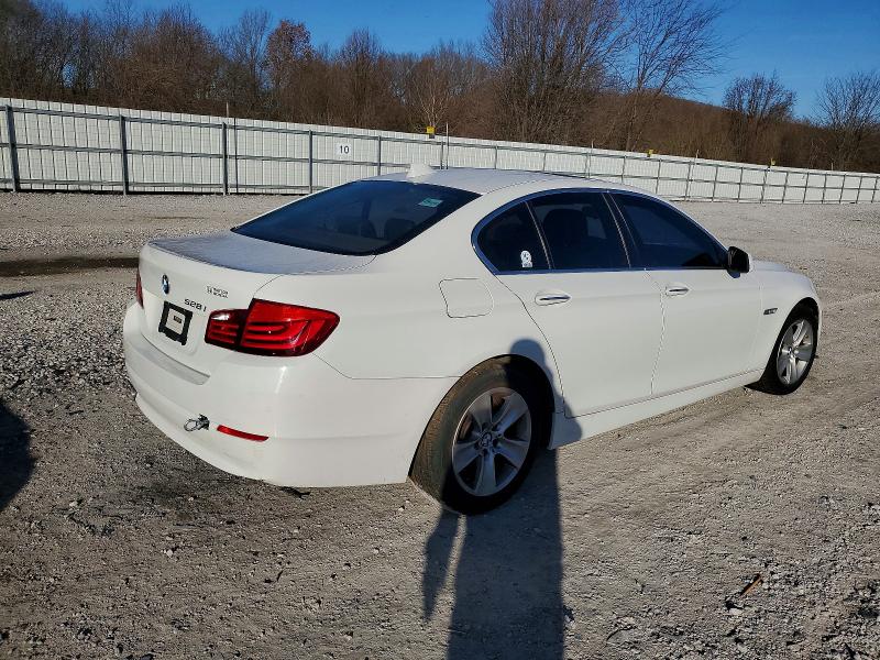Photo 3 from auction – 2013 BMW 528 with VIN WBAXG5C50DD233676