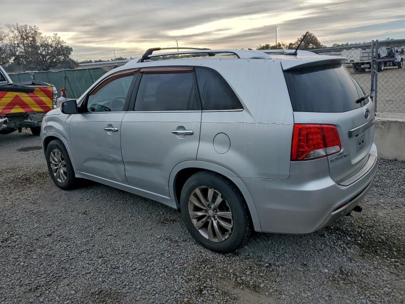 Photo 2 from auction – 2012 KIA SORENTO SX with VIN 5XYKW4A21CG273655