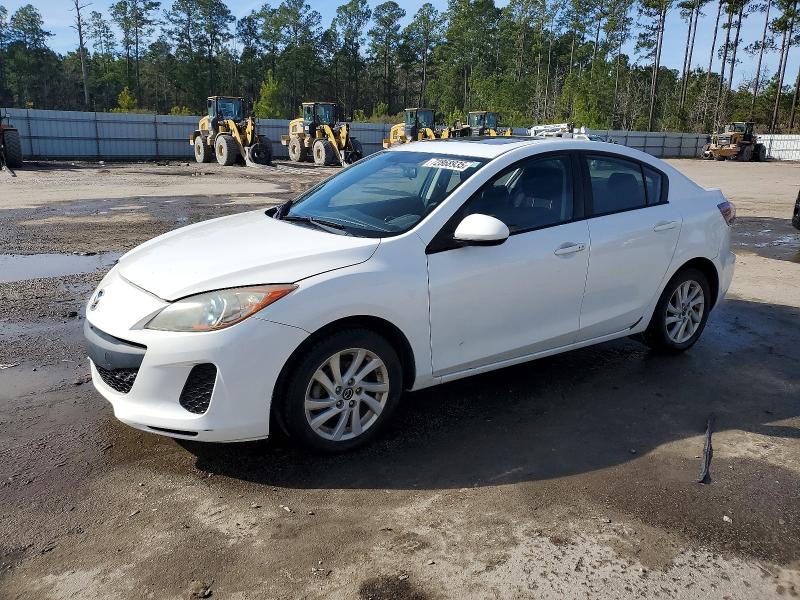 MAZDA 3 I 2013 with VIN JM1BL1VP0D1747738 - Photo from auction