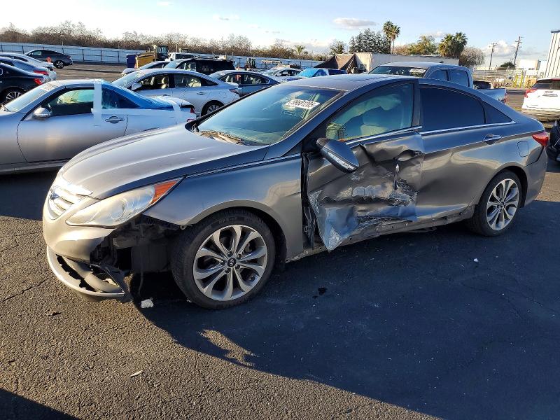 HYUNDAI SONATA 2014 with VIN 5NPEC4AC9EH813487 - Photo from auction
