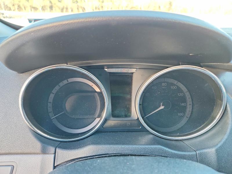 Photo 9 from auction – 2012 HYUNDAI SONATA with VIN KMHEC4A48CA043422