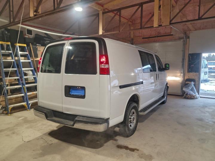 Photo 4 from auction – 2017 GMC SAVANA G25 with VIN 1GTW7AFF0H1344229